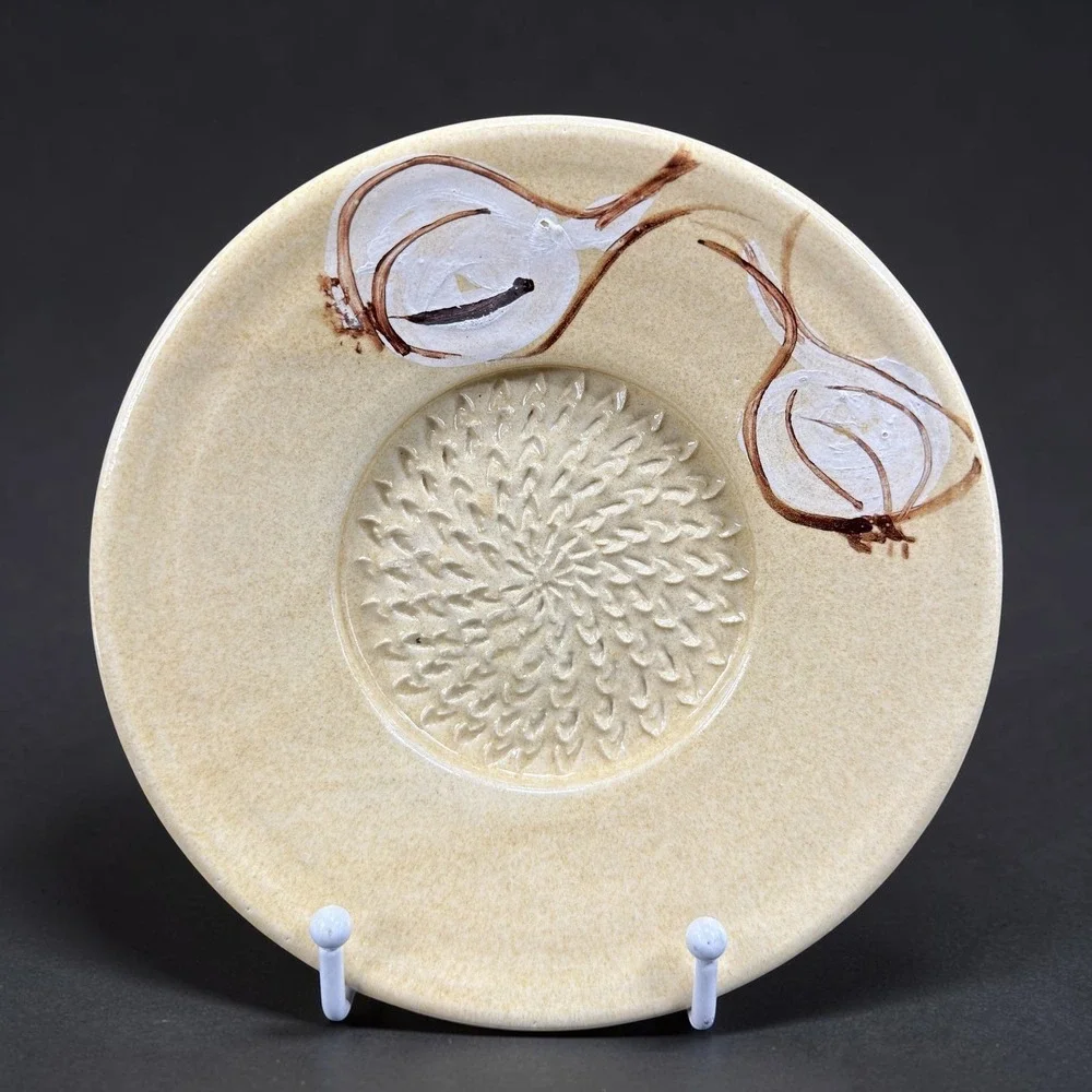 The Gourmet Potter Handmade Ceramic Garlic Grater Plate USA 7